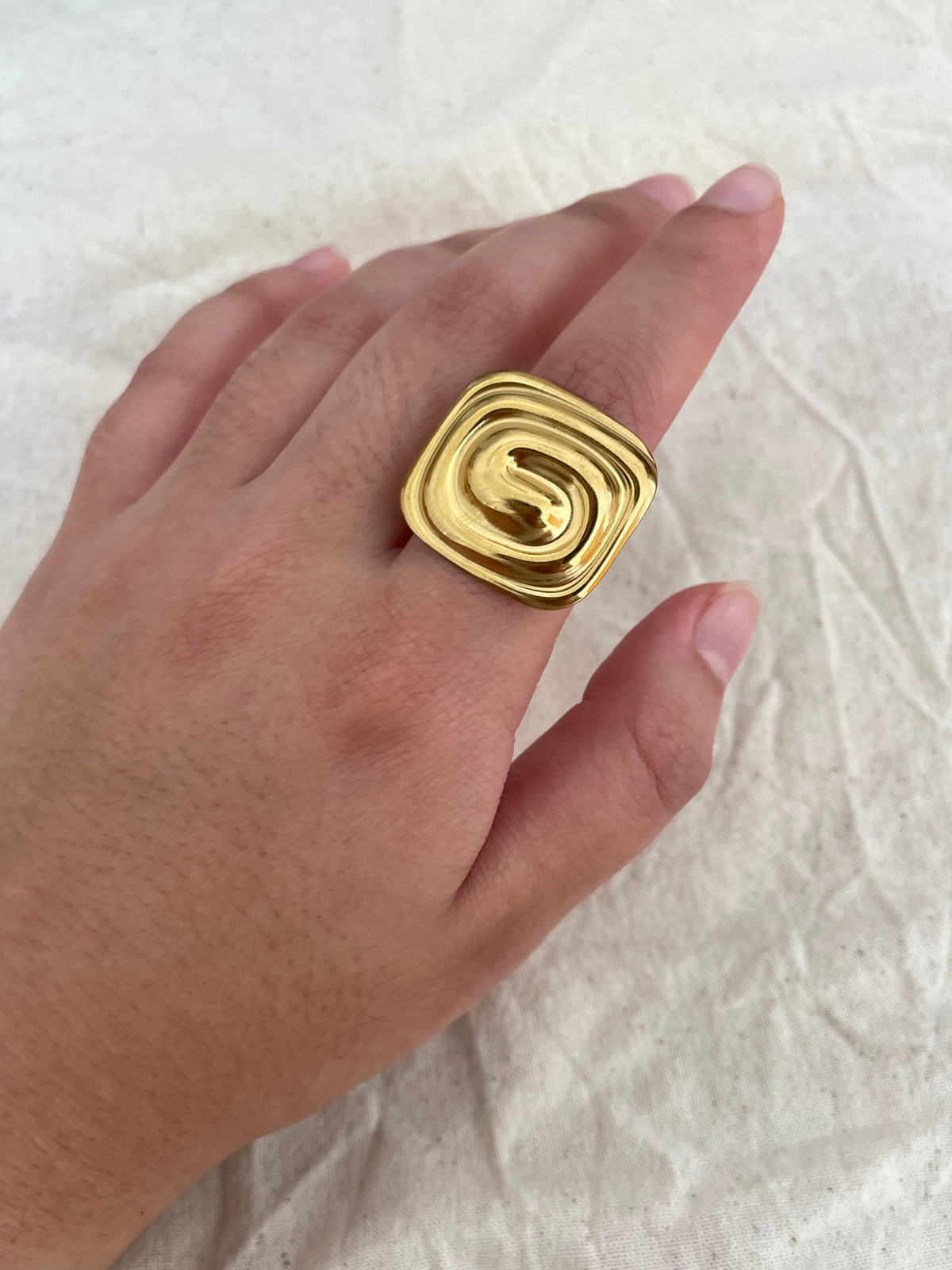 Bague escargot carré