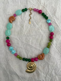 Collier coquillage escargot doré