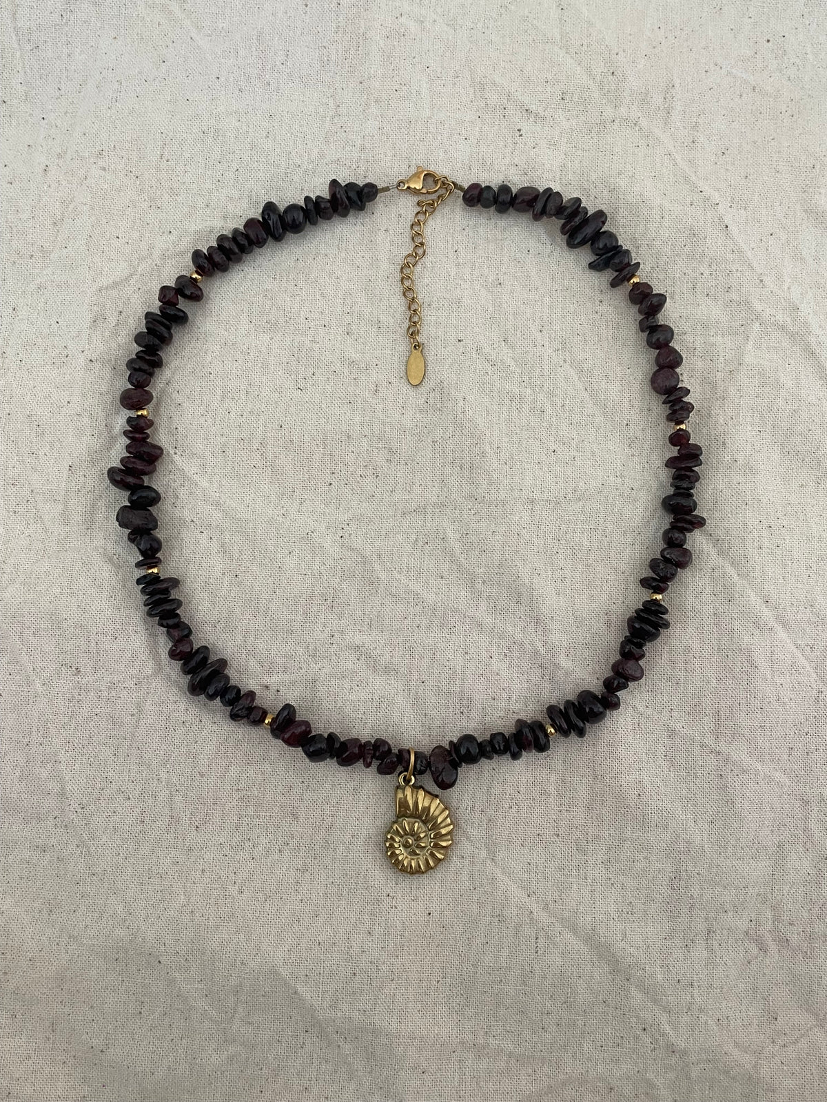 Collier coquillage escargot