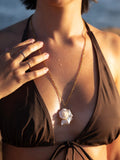 Sautoir pendentif coquillage blanc