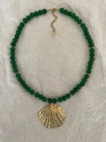 Collier pendentif coquillage doré