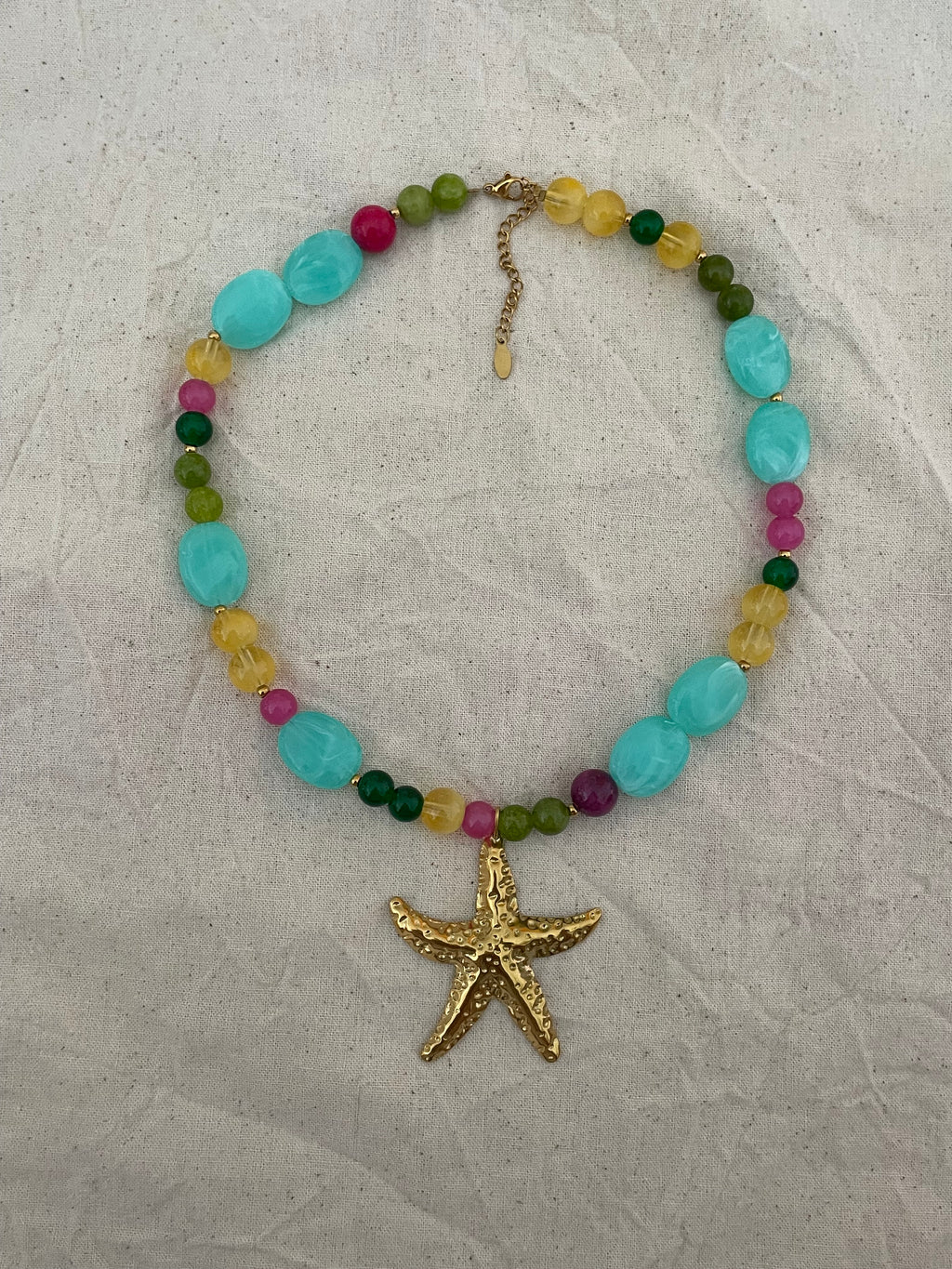 Collier coloré étoile de mer dorée