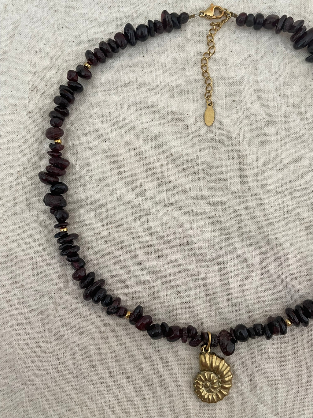 Collier coquillage escargot