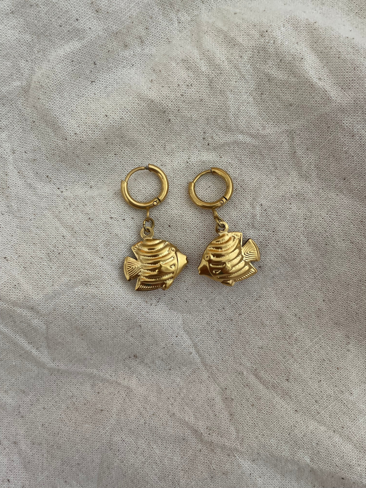 Boucles d’oreilles poissons dorés