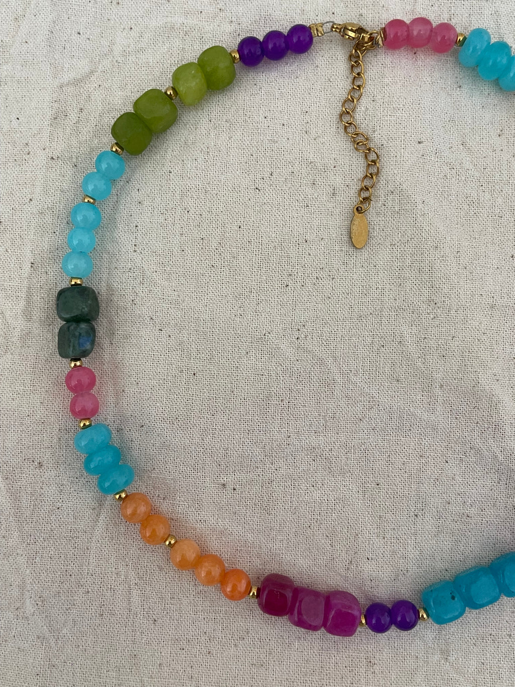 Collier coloré
