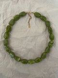 Collier kaki